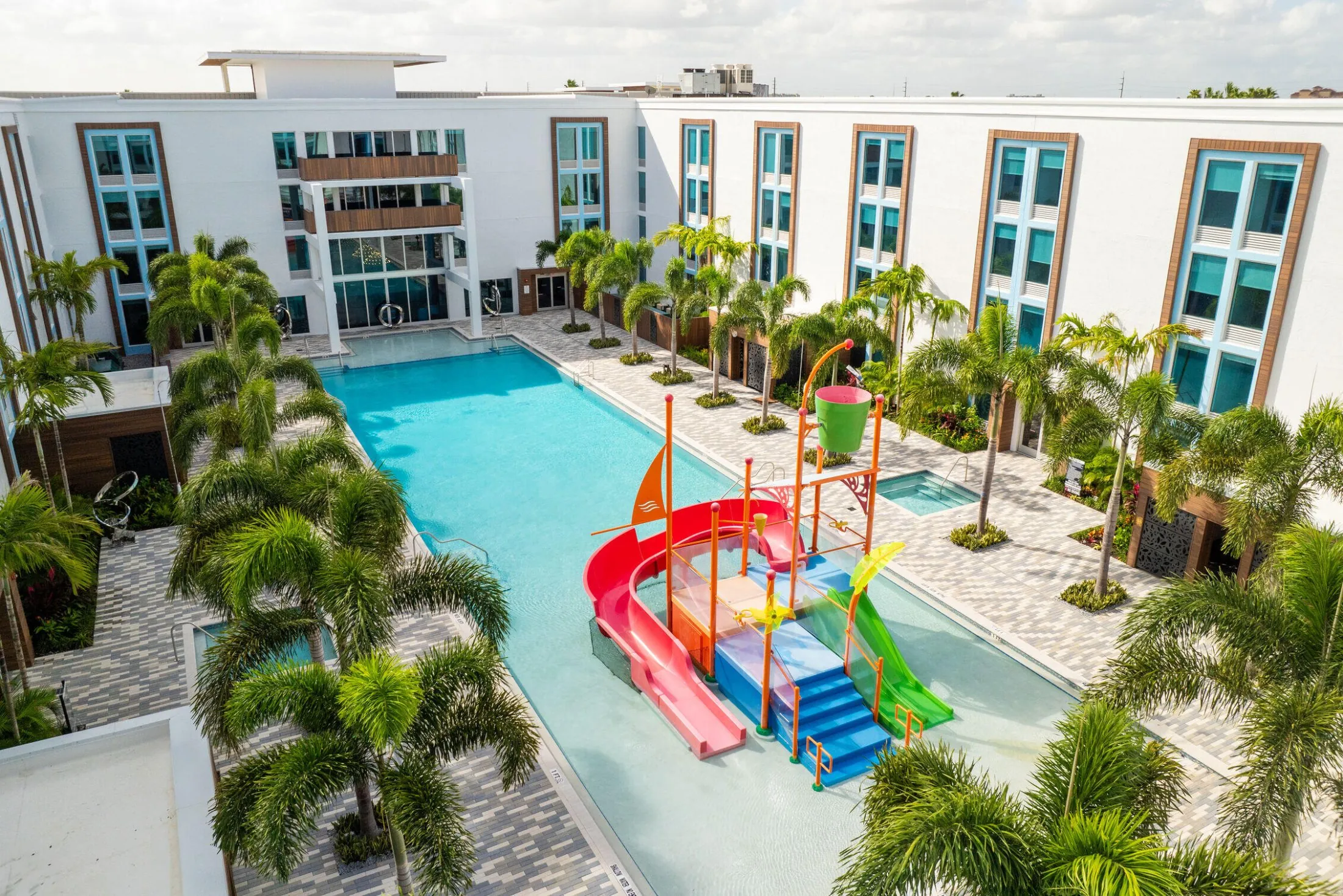 Kompose Boutique Resort at Theme Parks — gallery preview 3