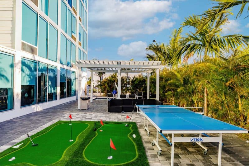 kompose_hotel_crazygolf_florida